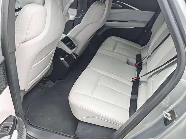 Cadillac Lyriq 2022 2022款 后驱长续航尊贵版