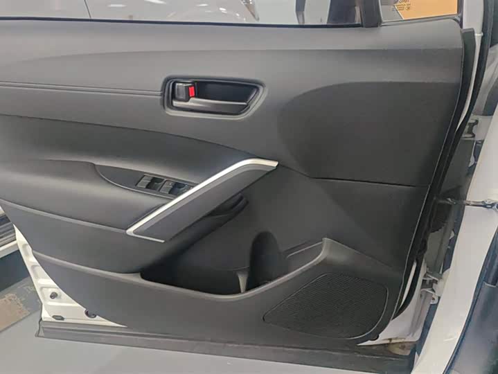 Toyota Corolla Cross 2024 2024款 2.0L 智能电混双擎 先锋版