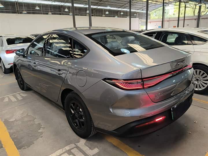 BYD Seal 05 DM-i Hybrid 2025 2025款 DM-i 智驾版 55KM豪华型