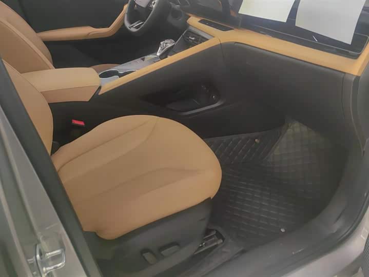 Roewe RX5 2023 2023款 1.5T 旗舰智驾版