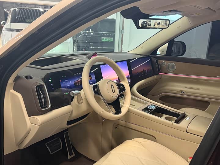 Aito M9 2025 2025款 增程 Ultra版 52kWh 6座版