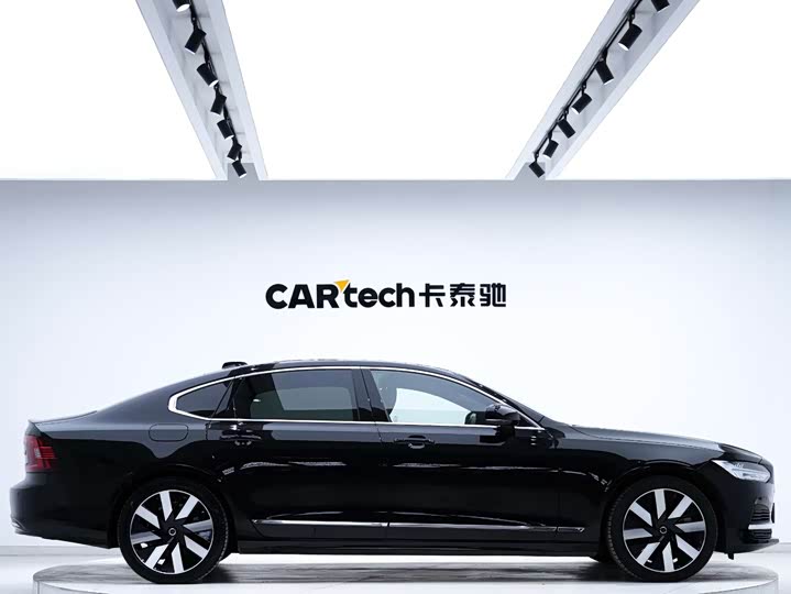 Volvo S90 Hybrid 2024 2024款 插电式混动 四驱长续航智雅豪华版