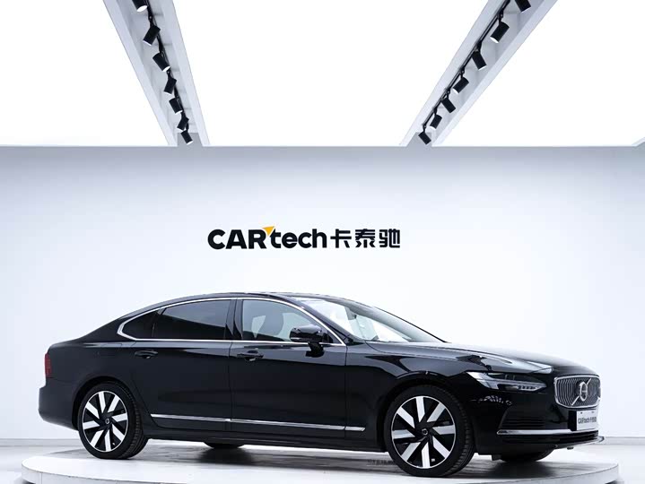 Volvo S90 Hybrid 2024 2024款 插电式混动 四驱长续航智雅豪华版