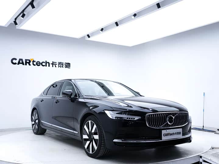Volvo S90 Hybrid 2024 2024款 插电式混动 四驱长续航智雅豪华版