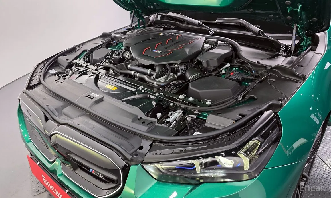 BMW M5 2024 M5 Sedan