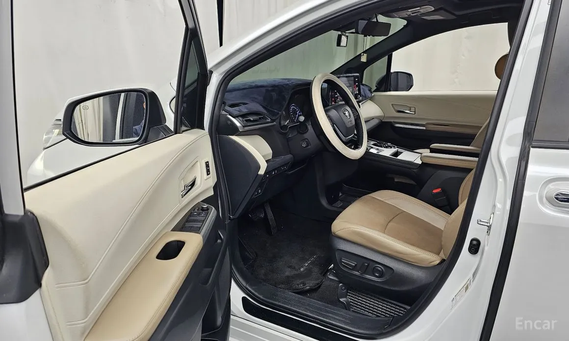 Toyota Sienna 2020 2.5 Hybrid 2WD