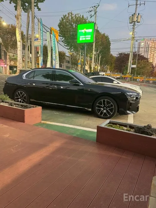 BMW 7 Series 2022 740d xDrive M Sport