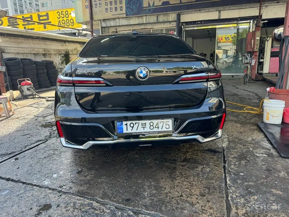 BMW 7 Series 2022 740d xDrive M Sport