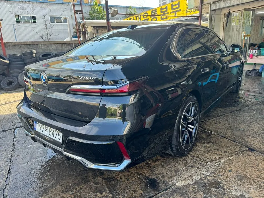 BMW 7 Series 2022 740d xDrive M Sport