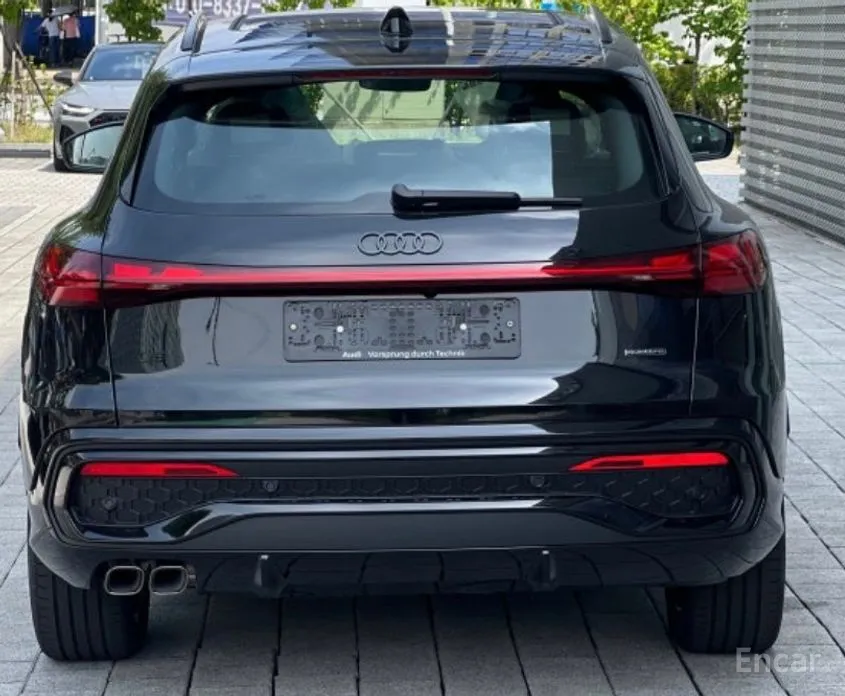 Audi Q5 2025 40 TDI Quattro S Line Black Edition