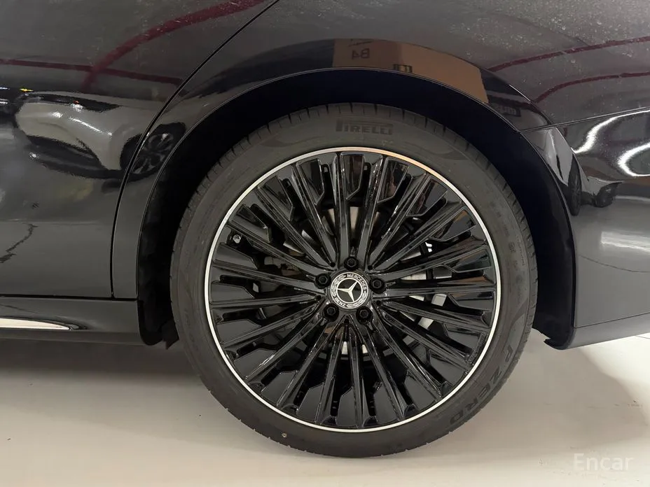 Mercedes-Benz E-Class 2024 E300 4MATIC AMG Line