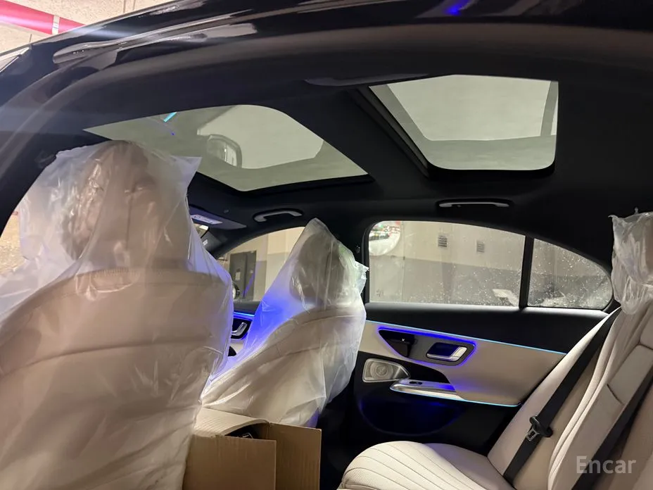 Mercedes-Benz E-Class 2024 E300 4MATIC AMG Line