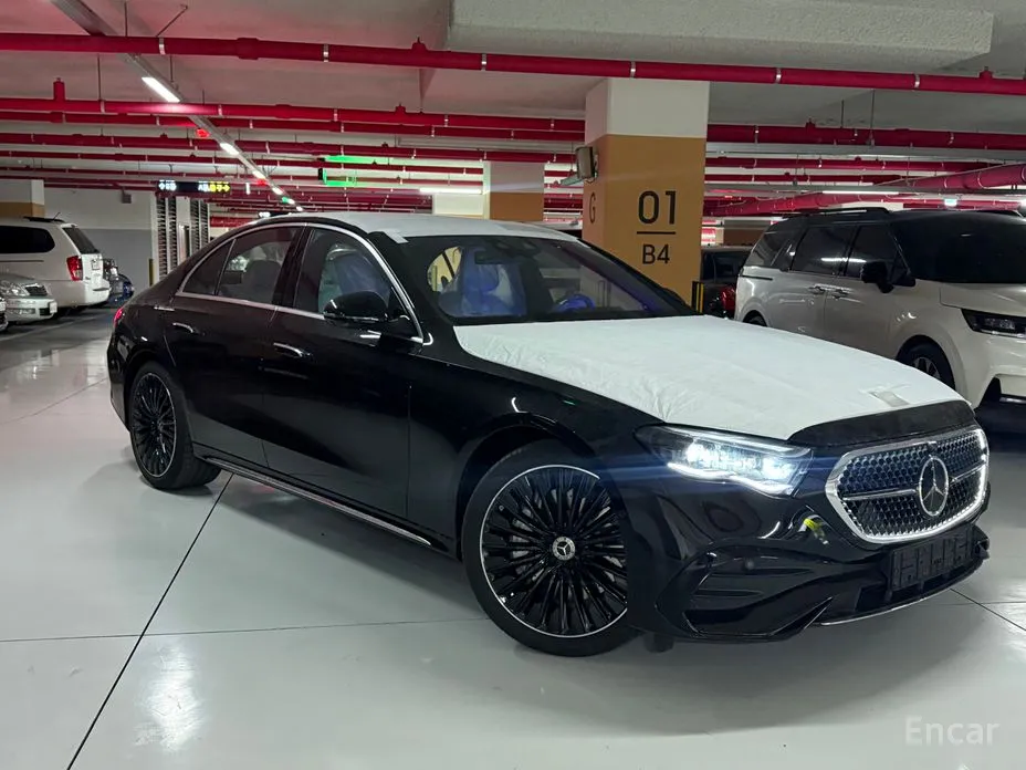 Mercedes-Benz E-Class 2024 E300 4MATIC AMG Line