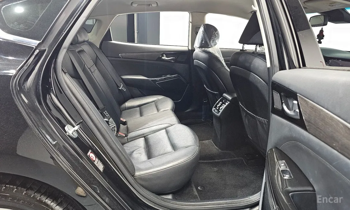 Kia K7 2019 3.0 LPI Trendy(Rented Car)