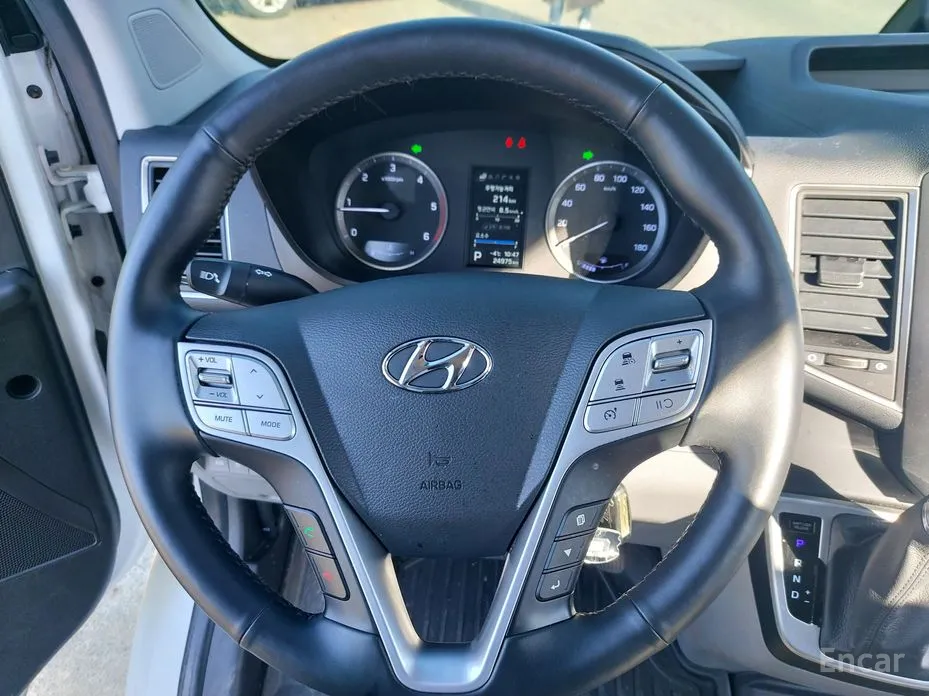 Hyundai Solati 2015 15-seater