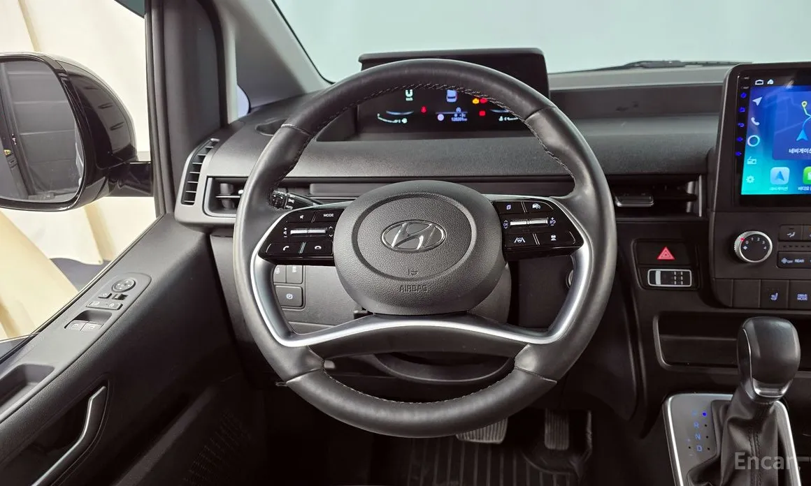 Hyundai Staria 2021 4WD Tourer 9-Seater