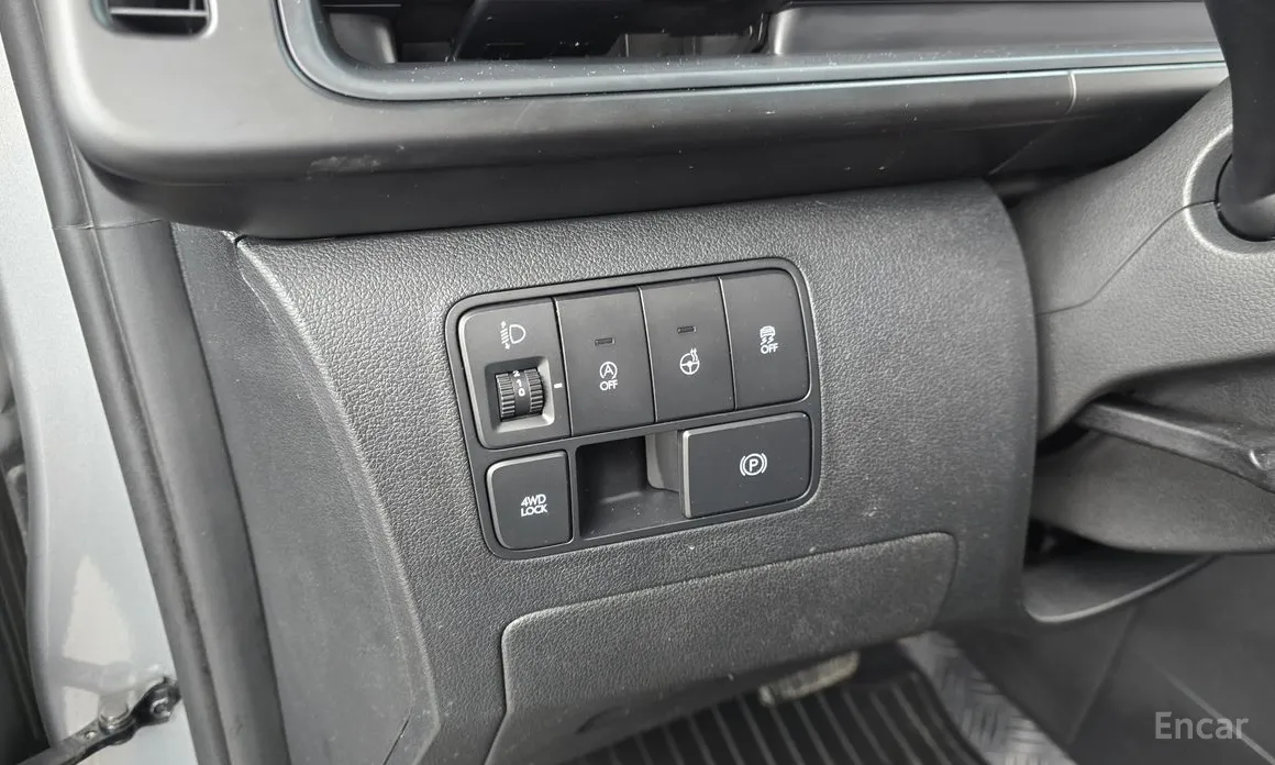 Hyundai Staria 2021 4WD Tourer 9-Seater