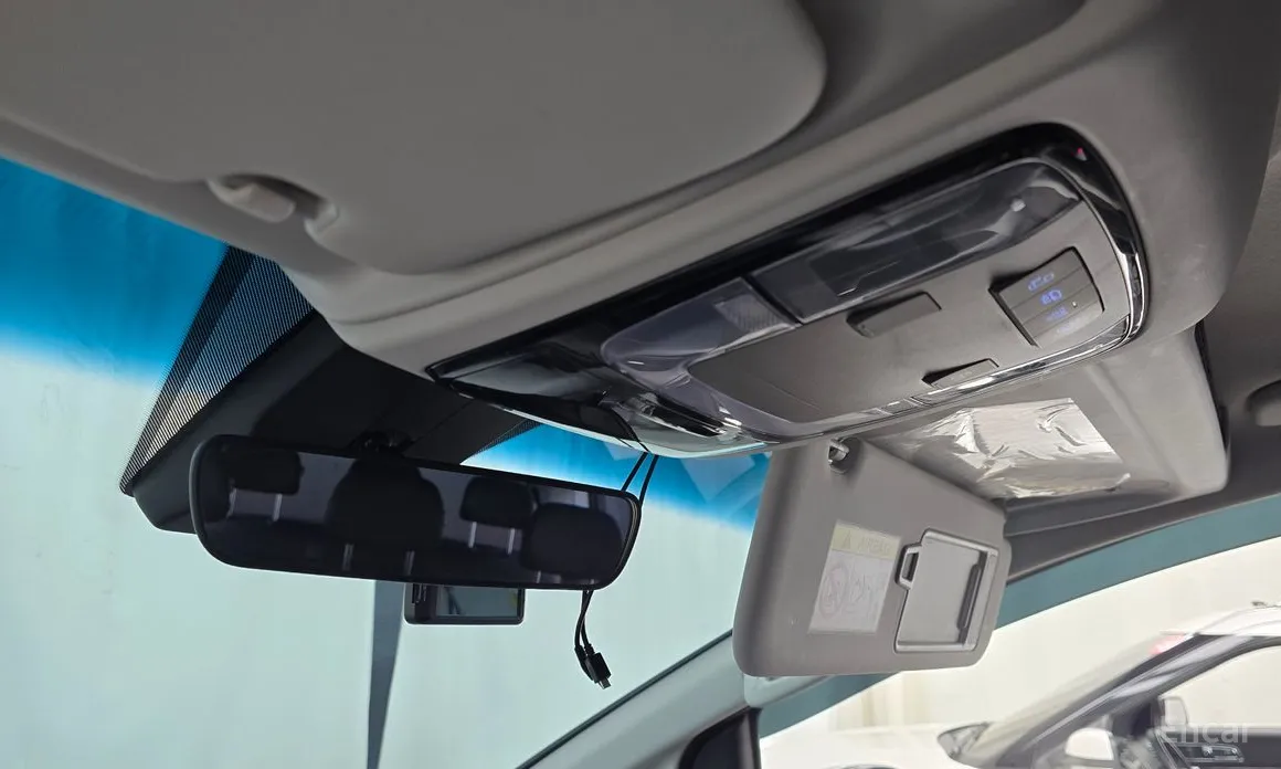 Hyundai Staria 2021 4WD Tourer 9-Seater