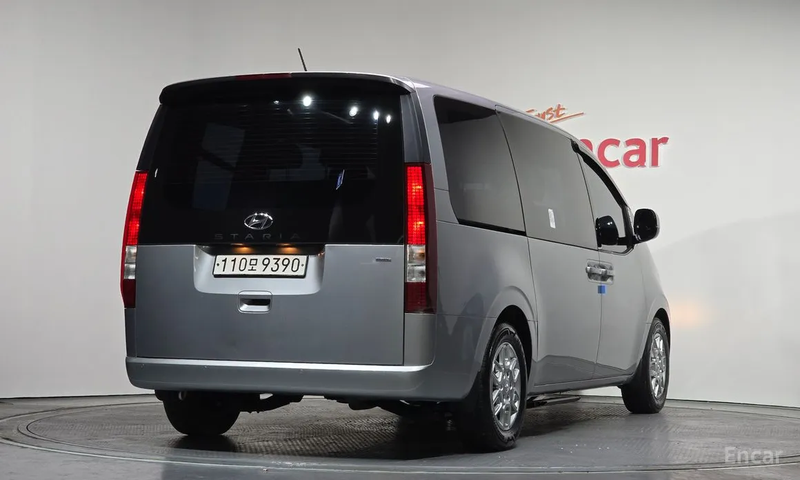 Hyundai Staria 2021 4WD Tourer 9-Seater