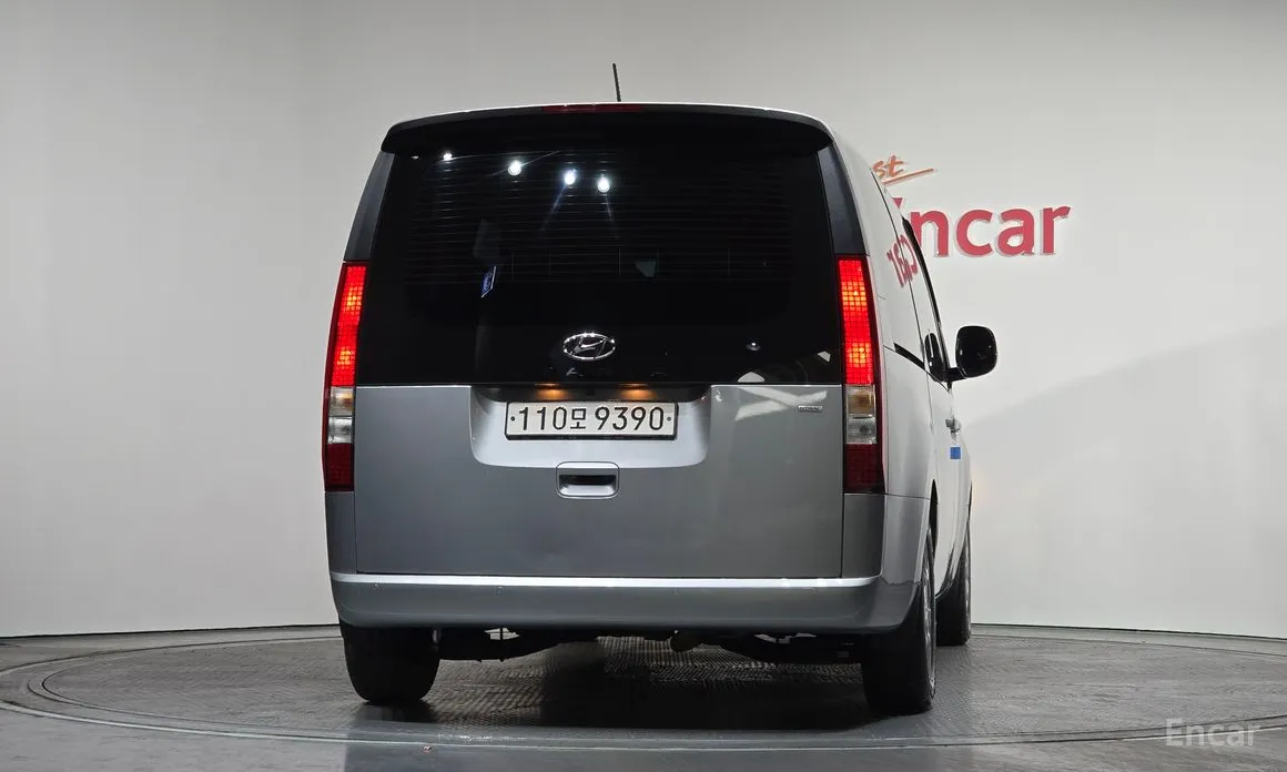 Hyundai Staria 2021 4WD Tourer 9-Seater