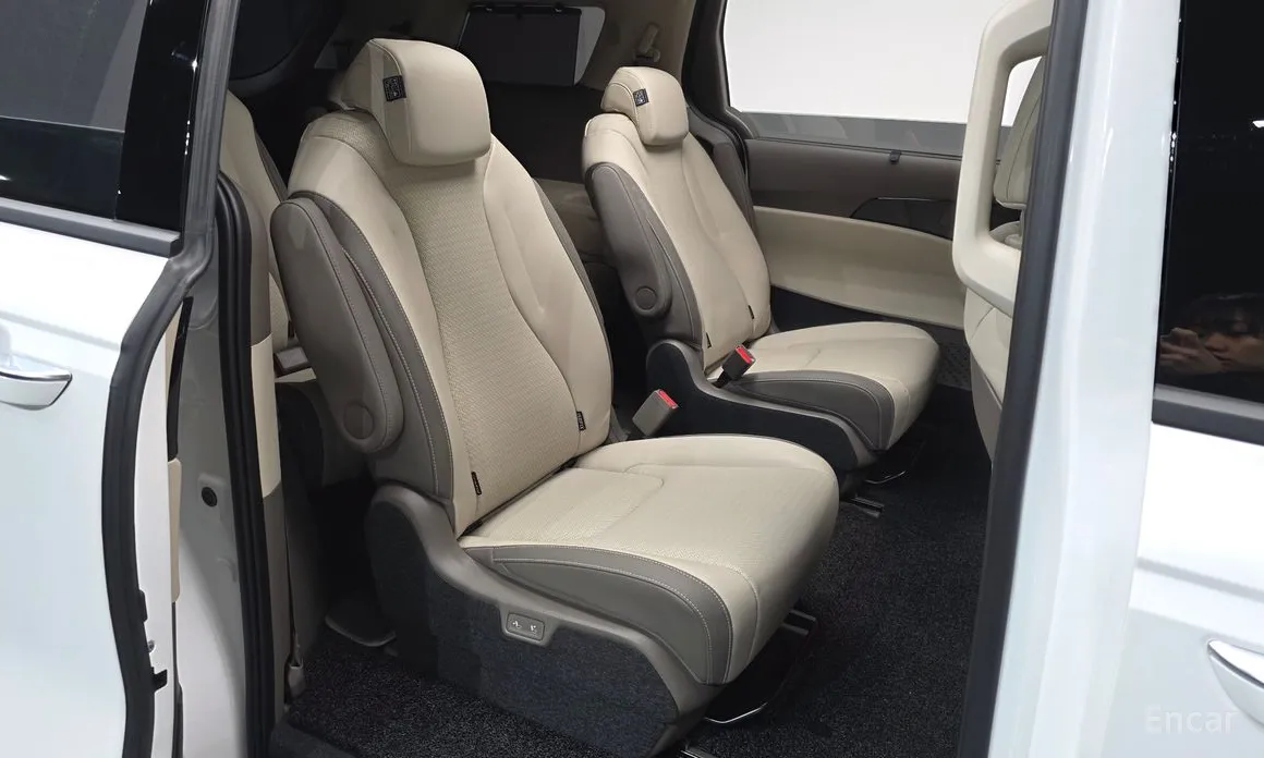 Kia Carnival 2023 Gasoline 9-Seater Signature