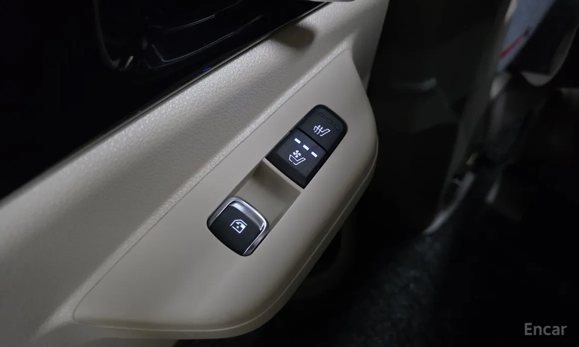 Kia Carnival 2023 Gasoline 9-Seater Signature