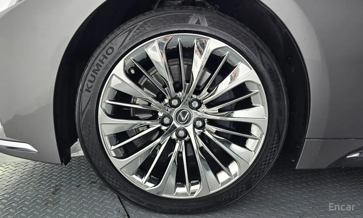 Lexus LS 2018 3.5 Platinum AWD