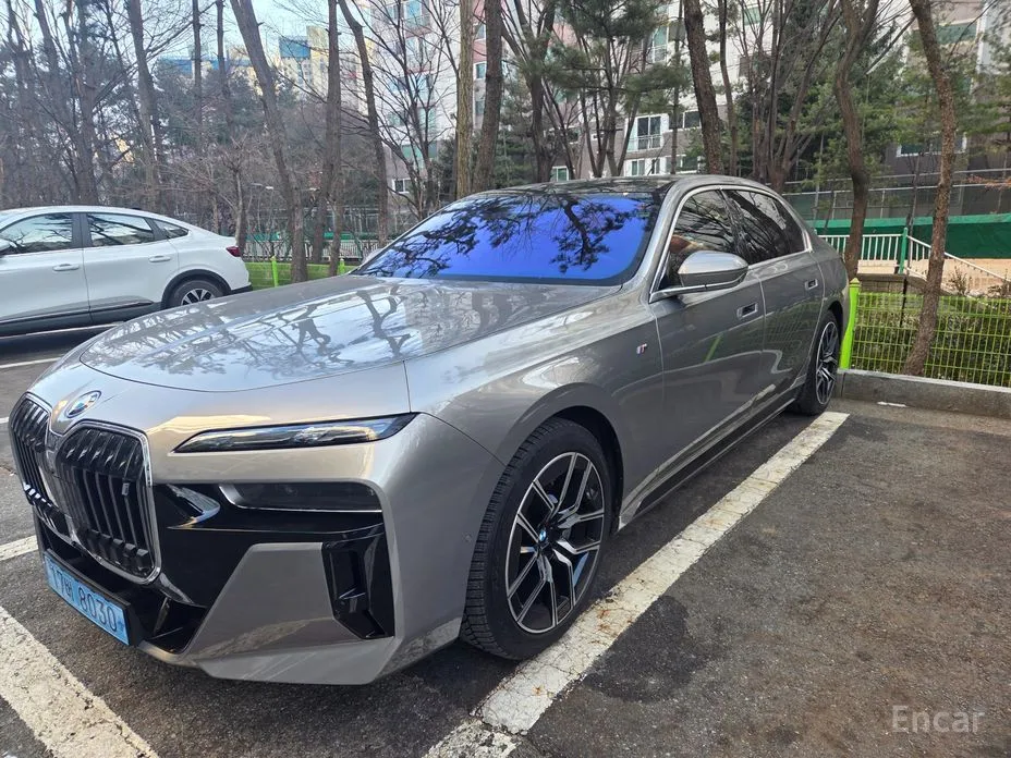 BMW i7 2022 eDrive 50 M Sport