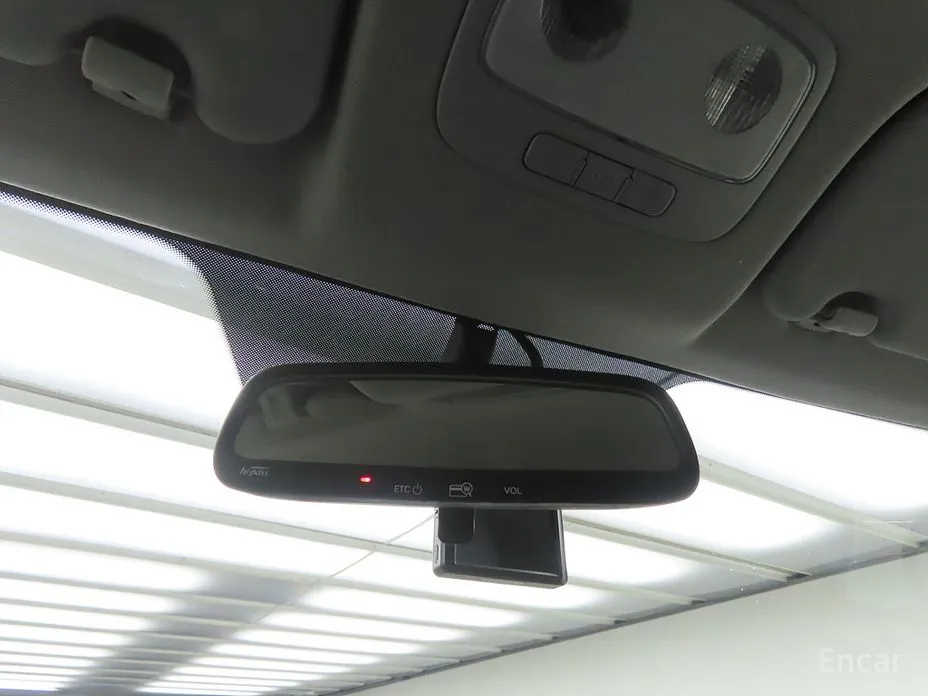 Hyundai Starex 2017 Van 3-Seater