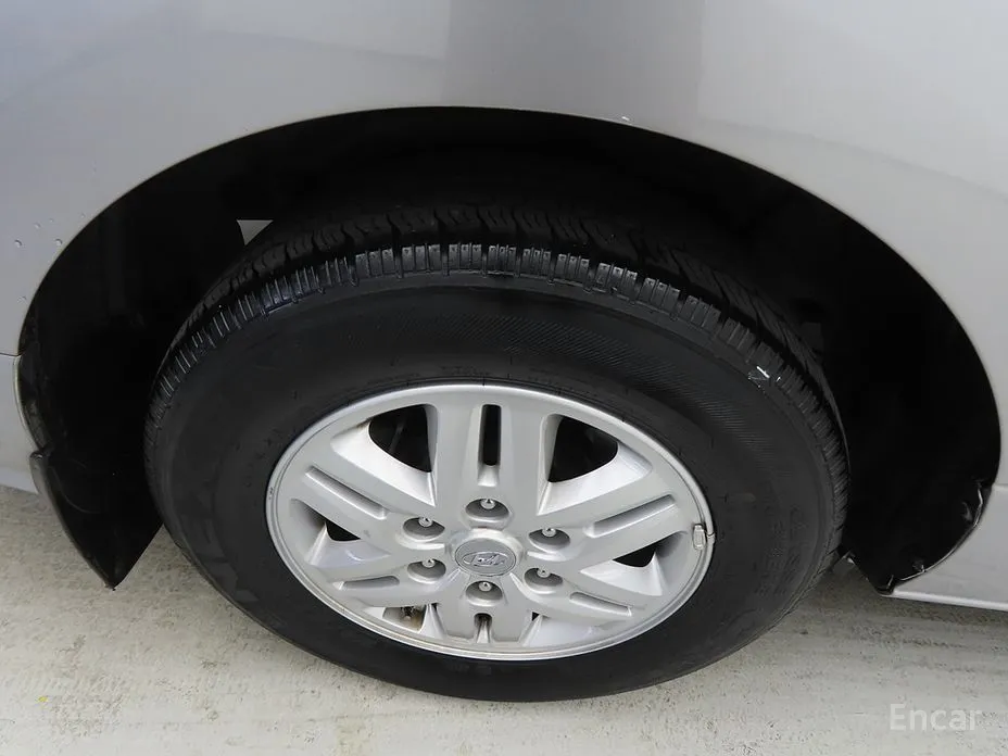 Hyundai Starex 2017 Van 3-Seater