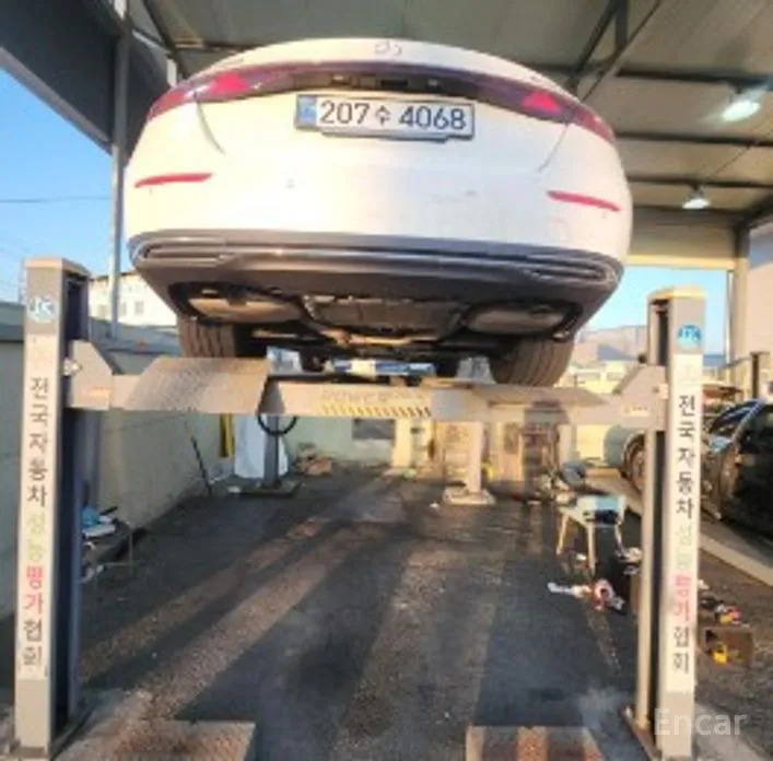 Mercedes-Benz E-Class 2024 E300 4MATIC Exclusive