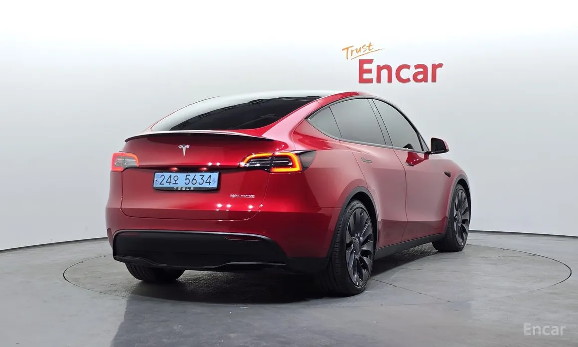 Tesla Model Y 2020 Performance