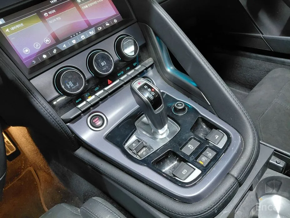 Jaguar F-Type 2013 P300 Convertible