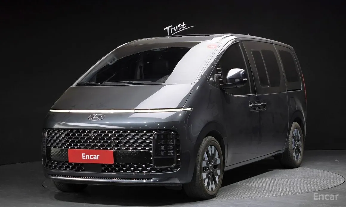 Hyundai Staria 2021 Lounge 9-Seater