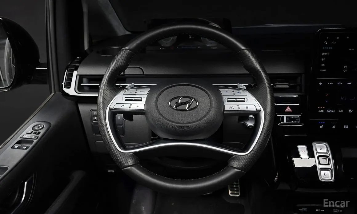 Hyundai Staria 2021 Lounge 9-Seater