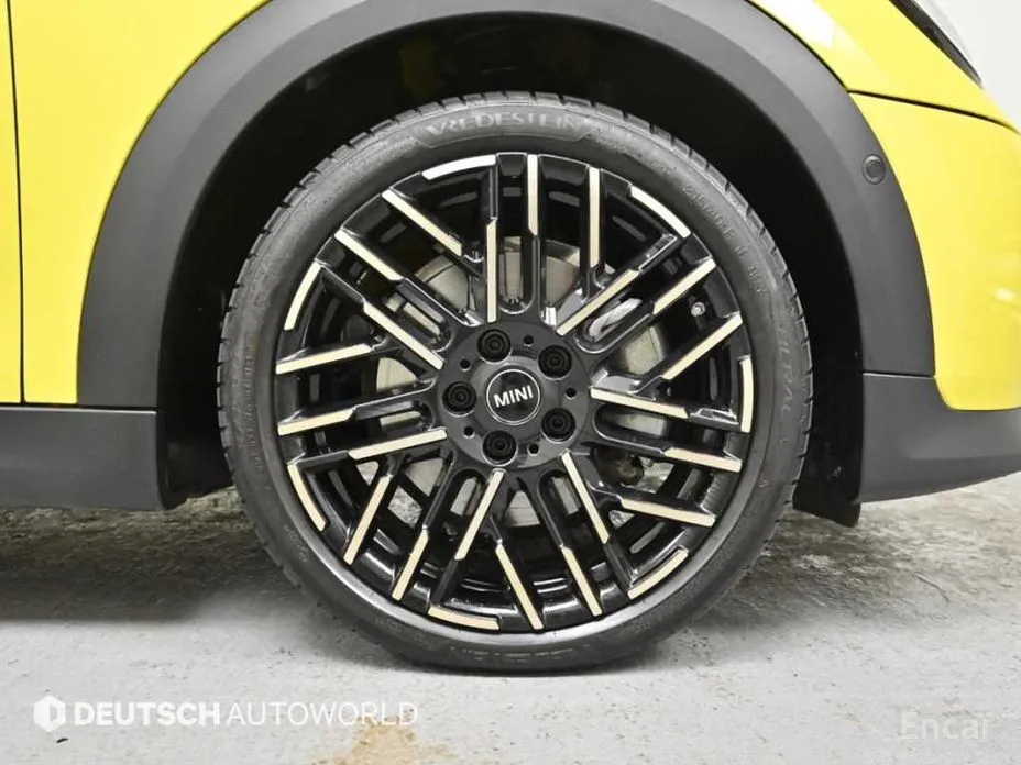 Mini Cooper 2024 Favoured