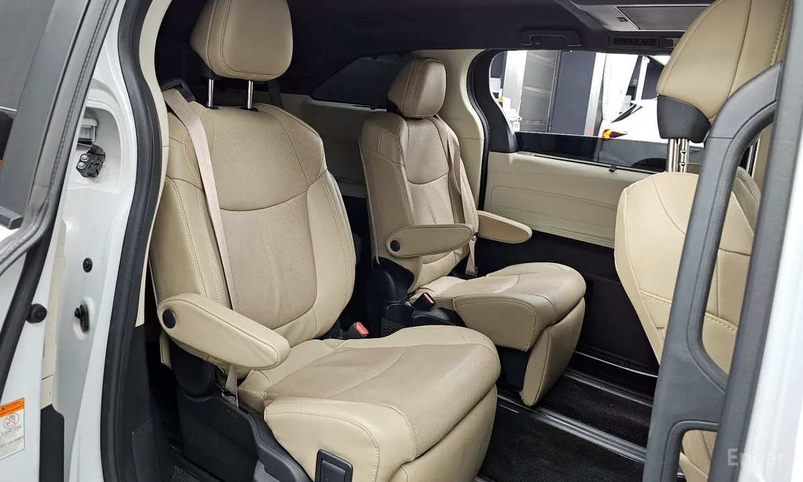 Toyota Sienna 2020 2.5 Hybrid 2WD