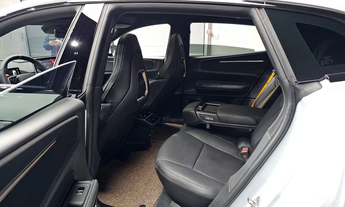 Polestar 4 2024 Long Range Duel Moter