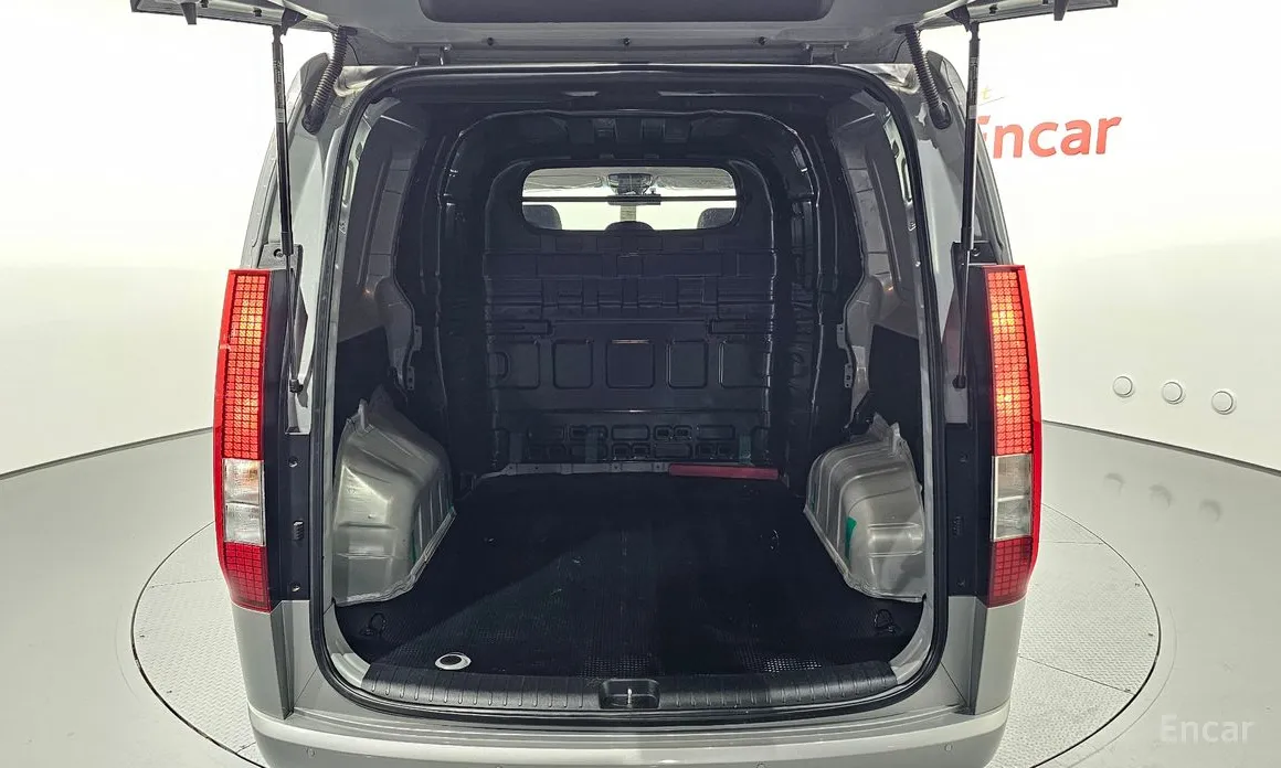 Hyundai Staria 2021 Cargo 5-Seater