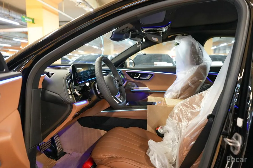 Mercedes-Benz E-Class 2024 E300 4MATIC AMG Line