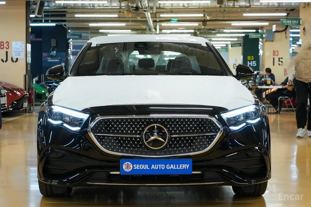 Mercedes-Benz E-Class 2024 E300 4MATIC AMG Line