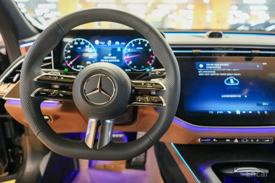 Mercedes-Benz E-Class 2024 E300 4MATIC AMG Line