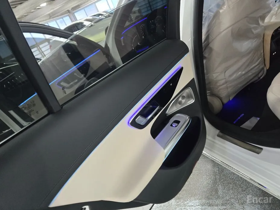 Mercedes-Benz E-Class 2024 E300 4MATIC AMG Line