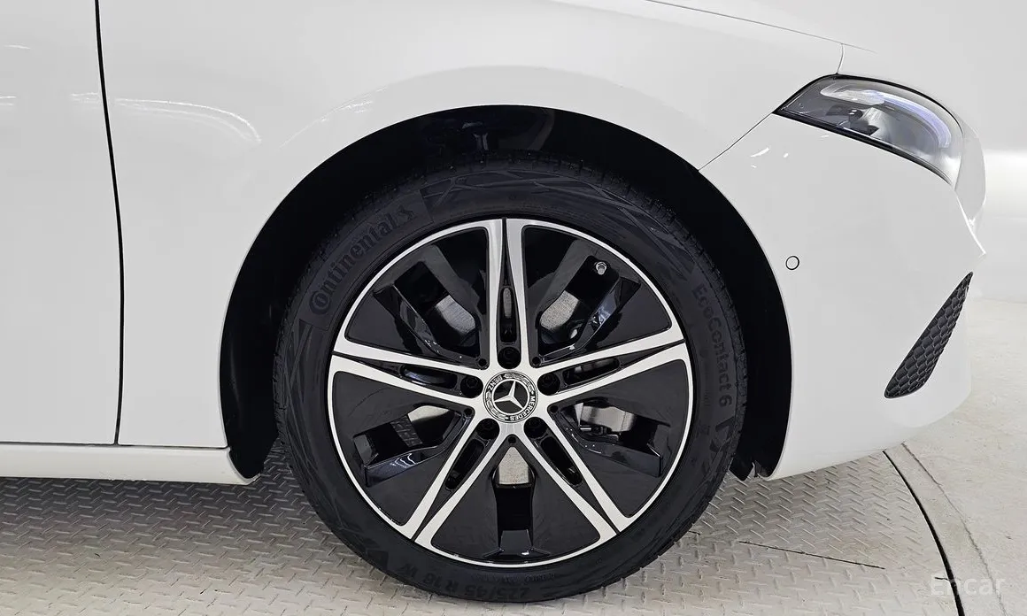 Mercedes-Benz A-Class 2019 A220 Sedan