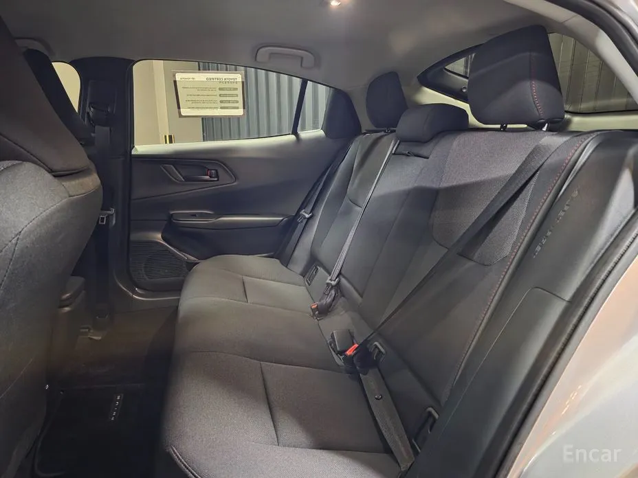 Toyota Prius 2023 2.0 PHEV SE