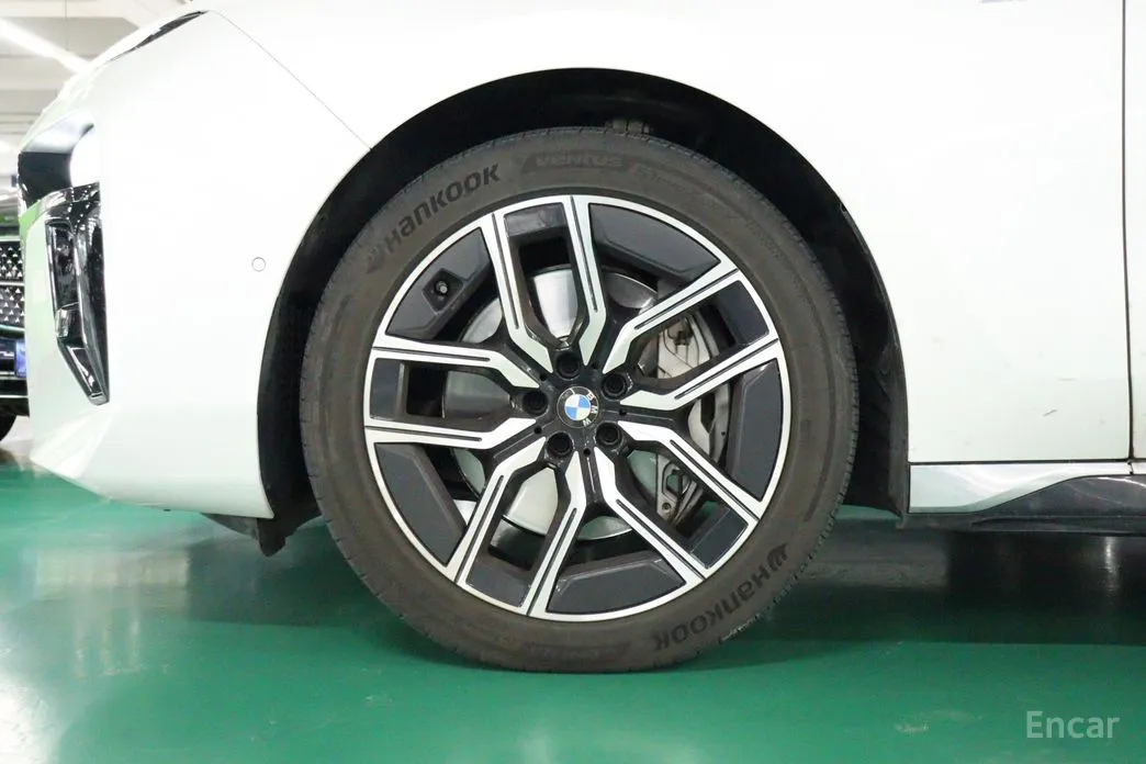 BMW 7 Series 2022 740i xDrive M Sport