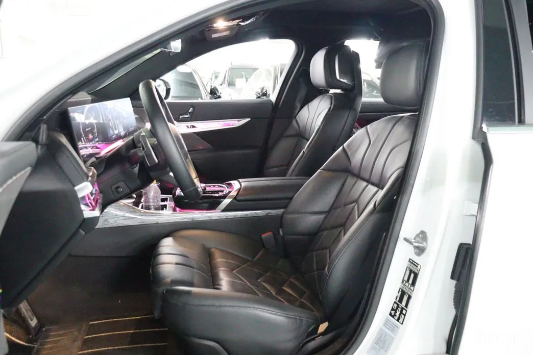 BMW 7 Series 2022 740i xDrive M Sport