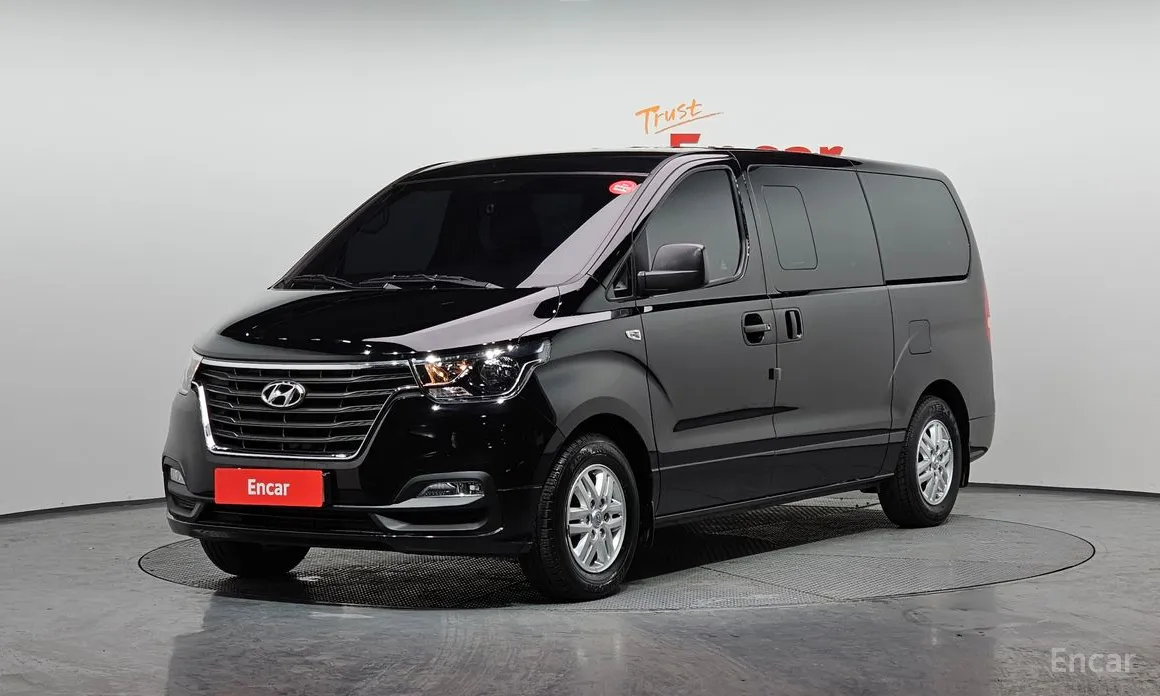 Hyundai Starex 2017 Van 5-Seater