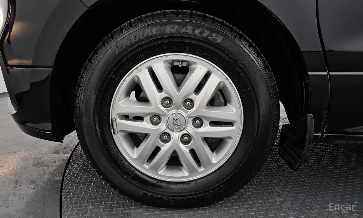 Hyundai Starex 2017 Van 5-Seater