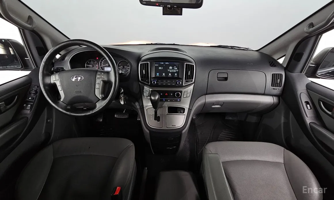 Hyundai Starex 2017 Van 5-Seater